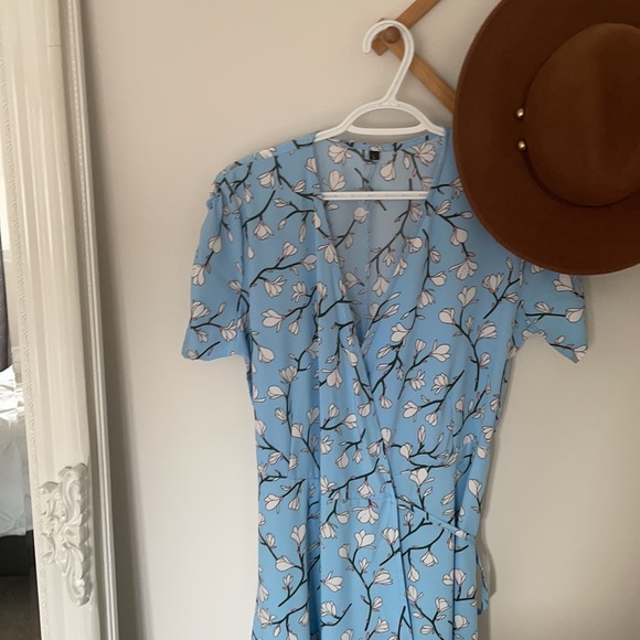 Amazon | Blue Flowery Wrap Dress - Picture 3 of 5